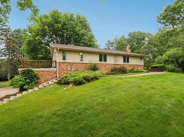 N40W32786 Wildwood LANE, Nashotah, WI 53058