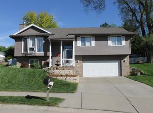 201 Tower Ridge Ct, Council Bluffs, IA 51503