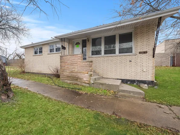 2647 W 94th Pl, Evergreen Park, IL 60805