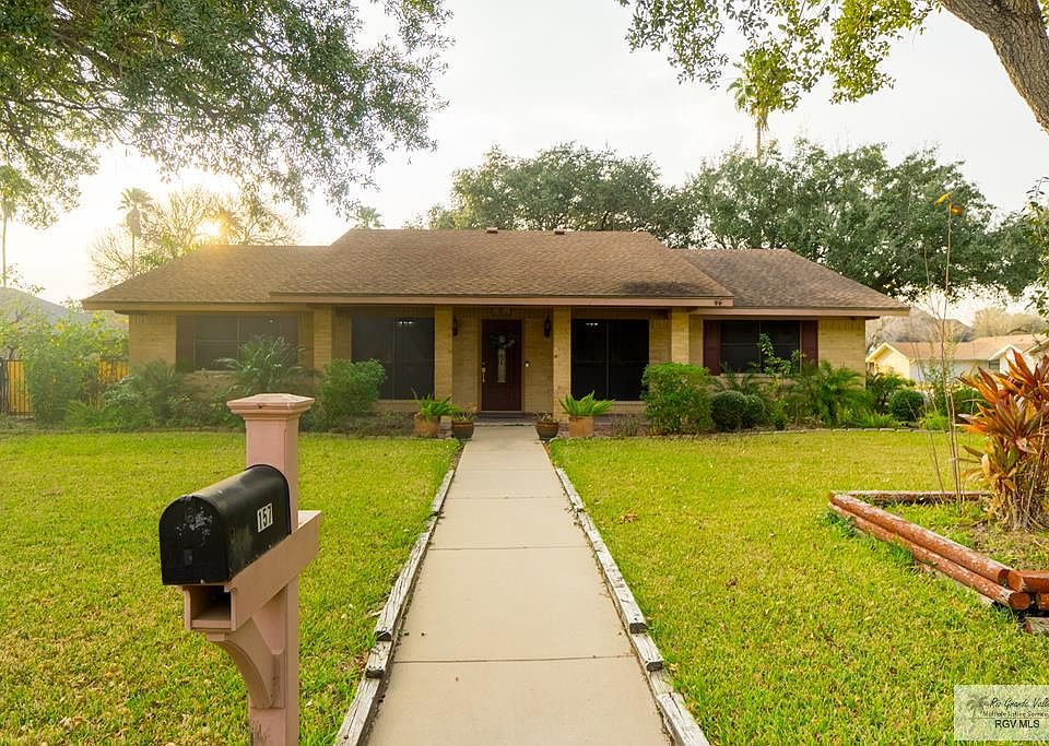 1st image of 157 Palm Valley Dr W