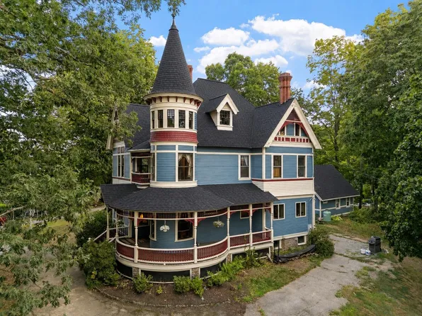 68 Center Street, Wolfeboro, NH 03894
