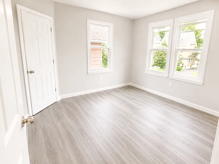 295 S Clinton St #2F — Photo 2