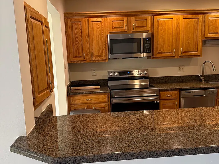 531 Florida Ave #104 — Photo 29