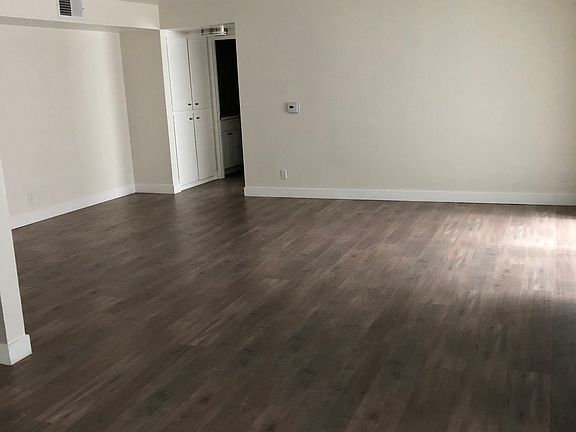 5th image of 3420 Barham Blvd #6