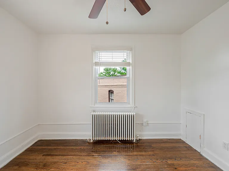 2425 E St NE #3 — Photo 12