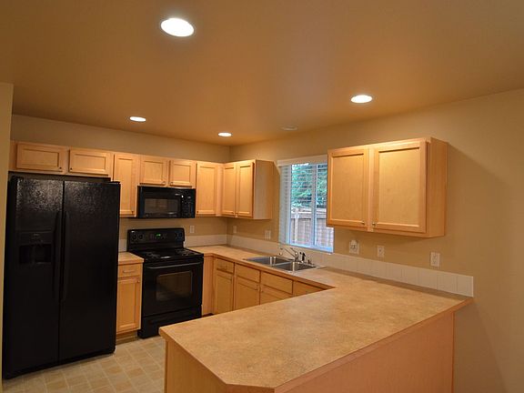 4th image of 17805 73rd Avenue Ct E