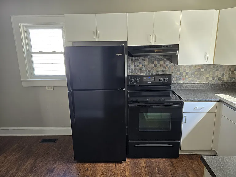2616 Avondale Ave — Photo 6