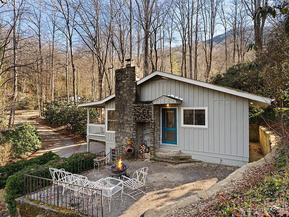 1st image of 92 Belle Flower Cir