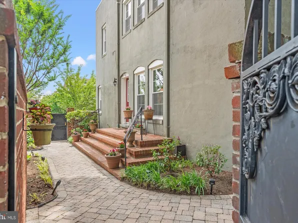 539 S Columbus St, Alexandria, VA 22314