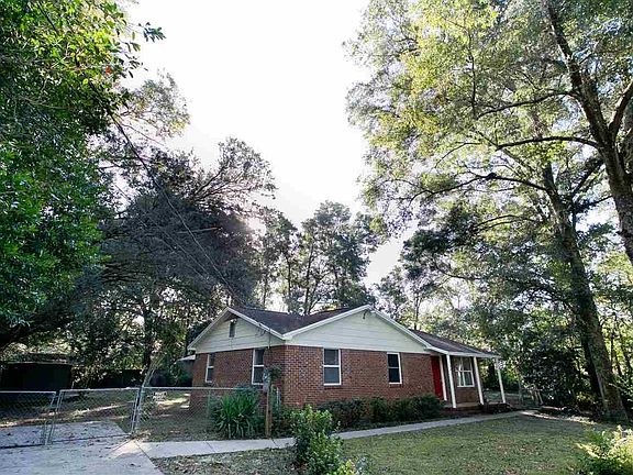 3rd image of 502 N 73rd Ave
