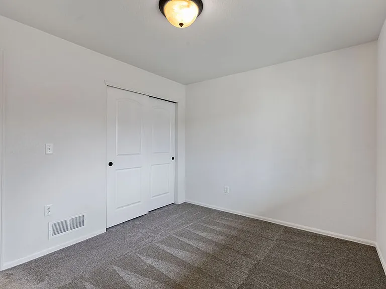 8611 15th Street Rd — Photo 5
