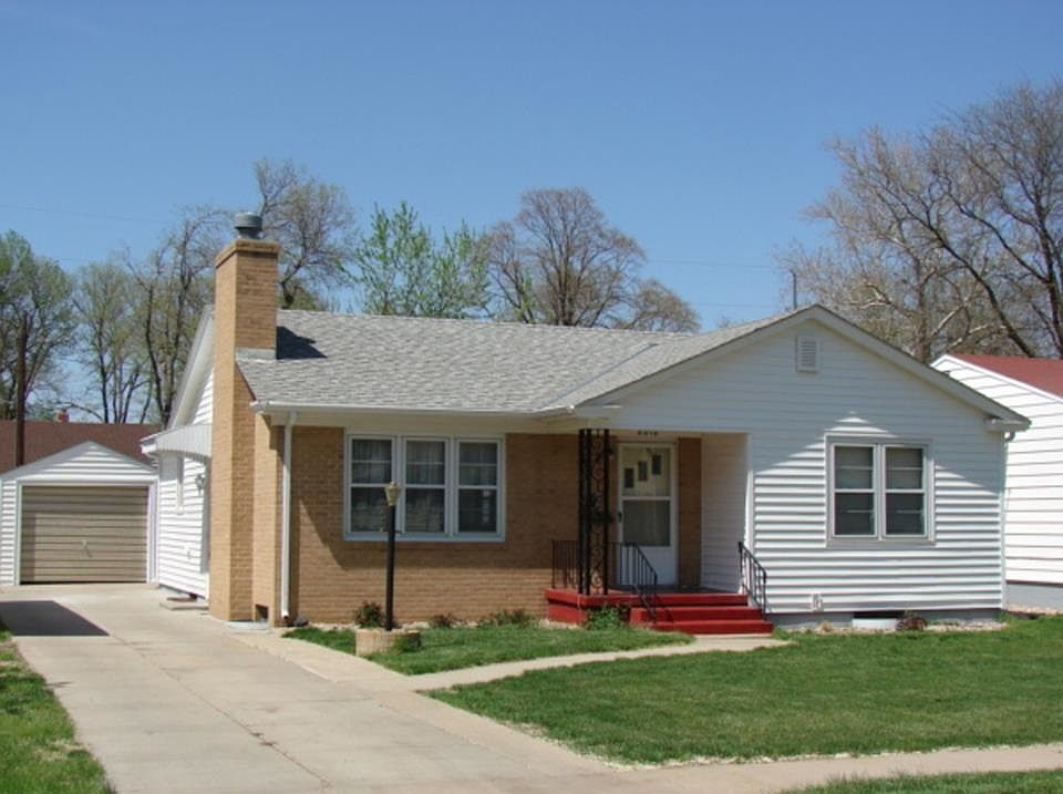 1st image of 2212 W Charles St