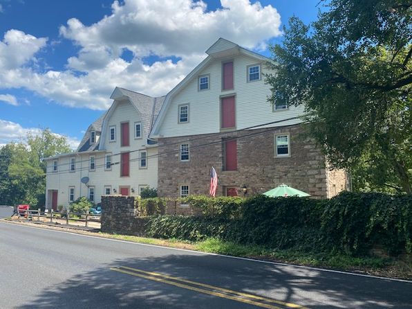 1732 Route 212 APT 5