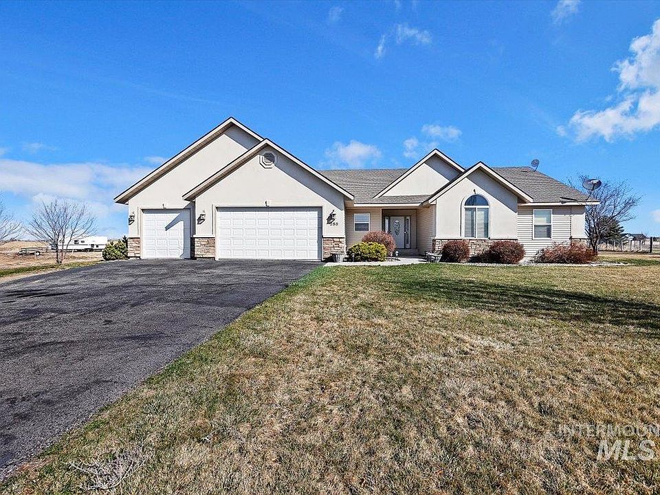 1st image of 258 Mariposa Cir