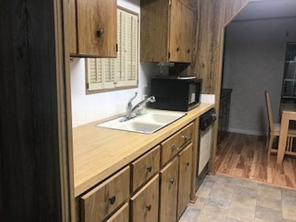 4th image of 15601 Brookridge Blvd