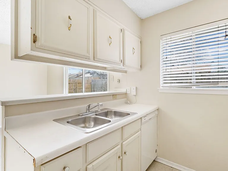 4718 Casa Oro St — Photo 11