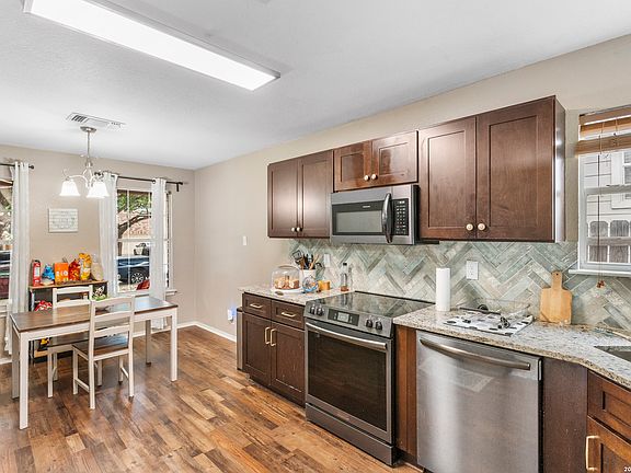 3rd image of 6614 CLOVIS CT
