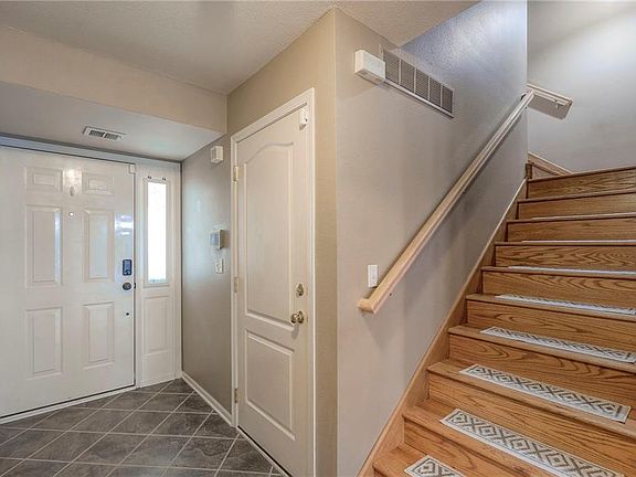 2nd image of 3211 SW Shadow Brook Dr