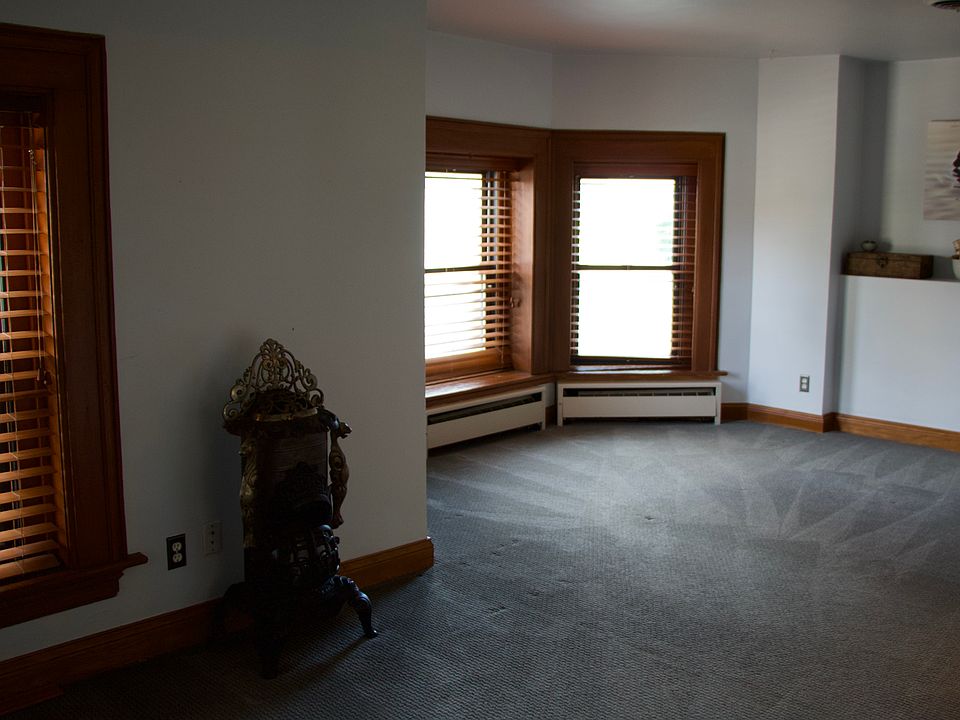 1st image of 1846 N Lincoln Ave