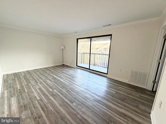 3rd image of 10024 Stedwick Rd APT 301