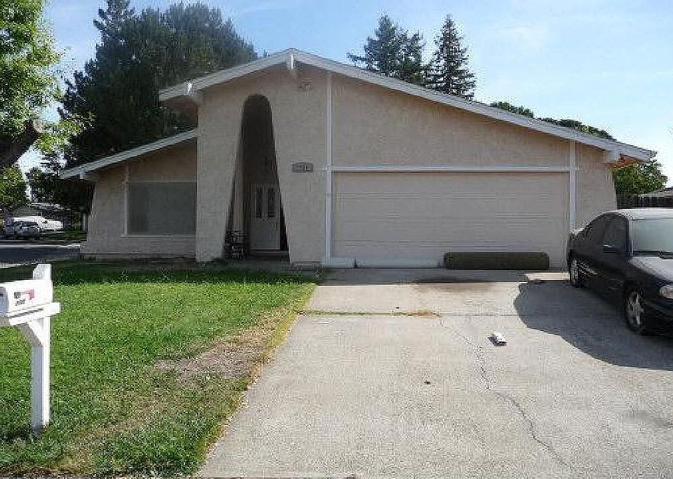 1st image of 7728 Wooddale Way