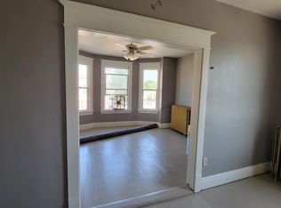 1629 Washington St APT 2, Davenport, IA 52804