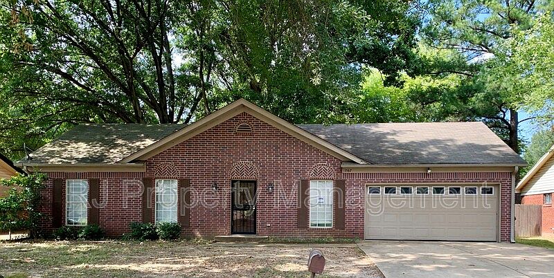 1st image of 1567 Dimwood St