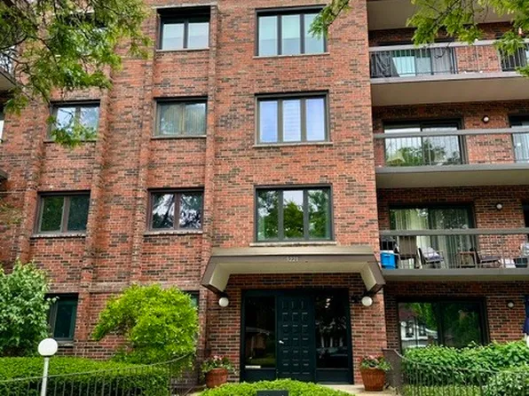 (undisclosed Address), Evanston, IL 60203