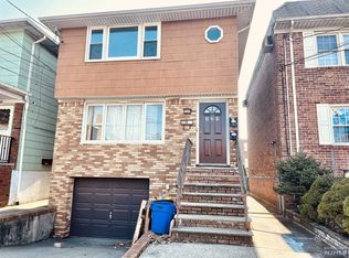 121 Warren St FLOOR 2, Harrison, NJ 07029