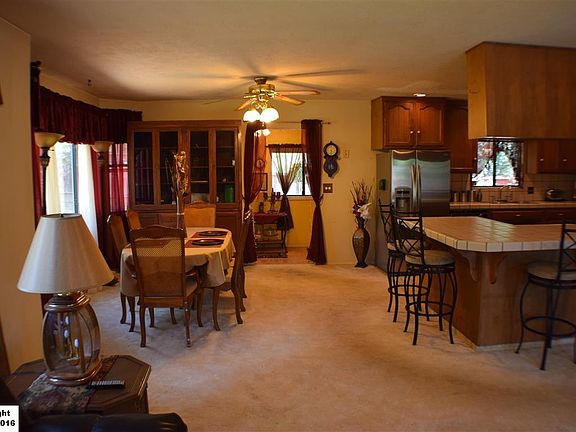 4th image of 16557 Westwood Cir