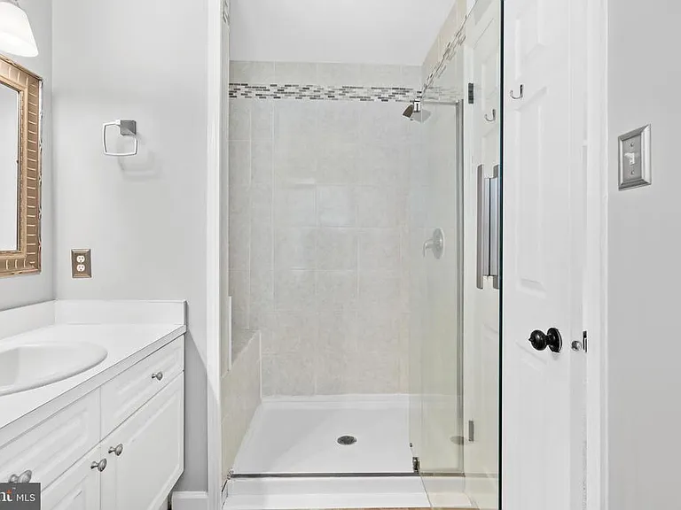 4650 Louise Saint Claire Dr — Photo 9