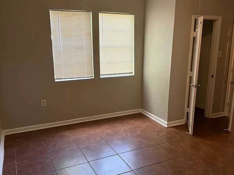 7805 Woodlyn Rd — Photo 3