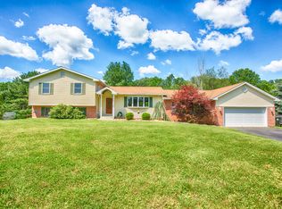 1421 Broad Rd, Wind Gap, PA 18091