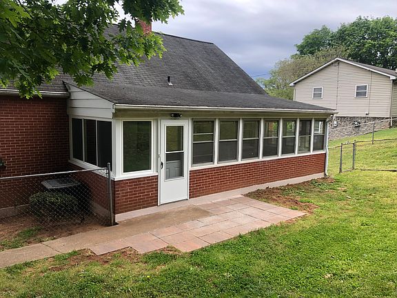 1024 back entrance
