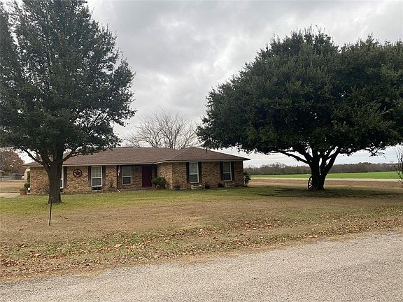 2nd image of 601 Meadowlark Ln