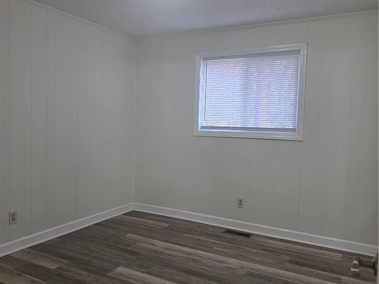 1125 Oakwood St — Photo 14