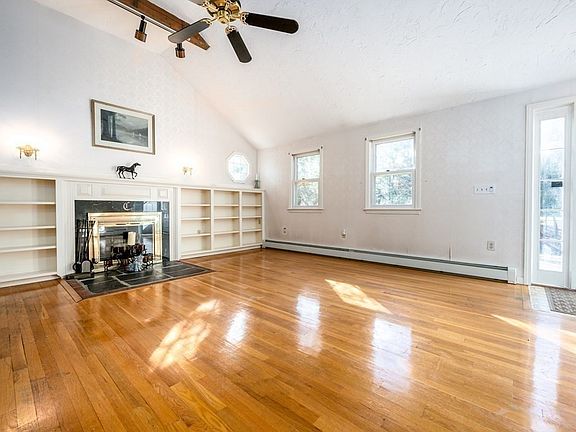 3rd image of 105 Captain Carltons Rd