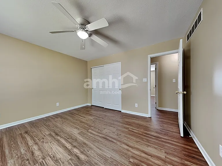 6401 Sharps Ridge Ct — Photo 10
