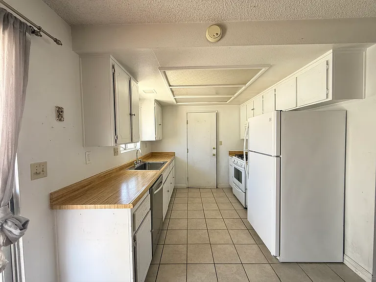 15739 Wanaque Rd #C — Photo 18