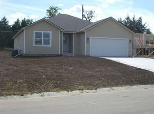 3411 NW 38th Ter, Topeka, KS 66618