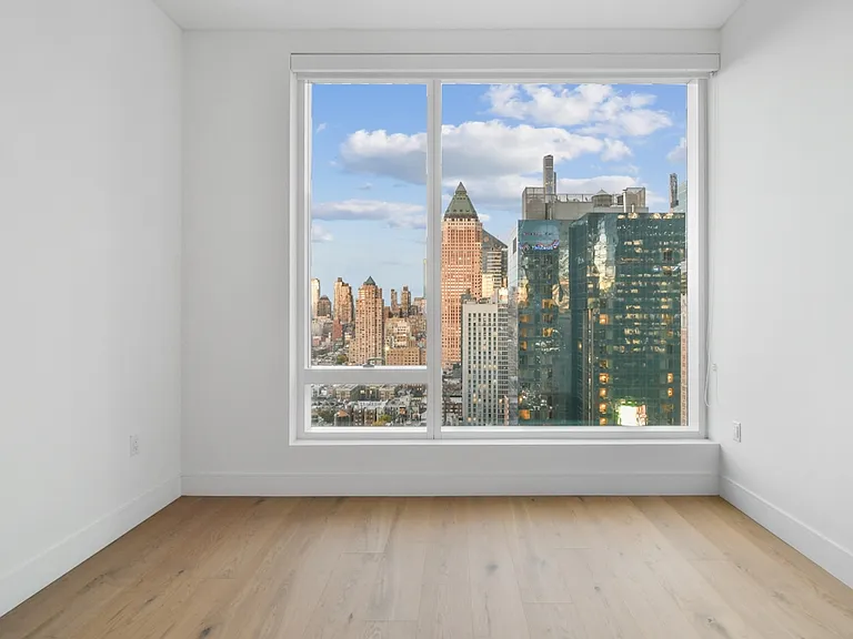 312 W 43rd St #34H — Photo 11