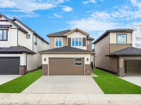 125 W Quartz Cres, Cochrane, AB T4C 3C2