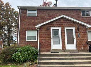 330 Moon Clinton Rd #A, Coraopolis, PA 15108