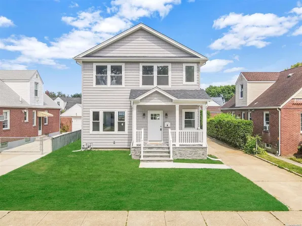 6 Flower Lane, New Hyde Park, NY 11040