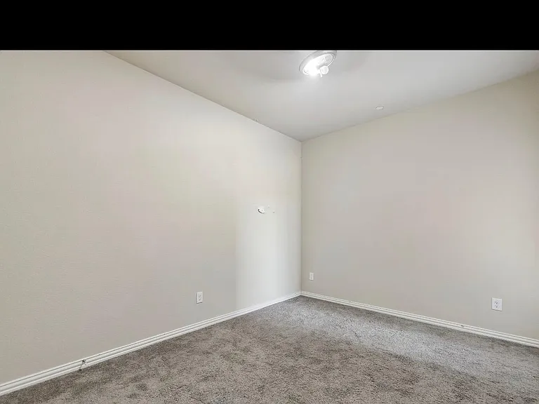 3121 Solana Cir — Photo 25