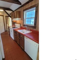389 Pleasant St #C, Epping, NH 03042