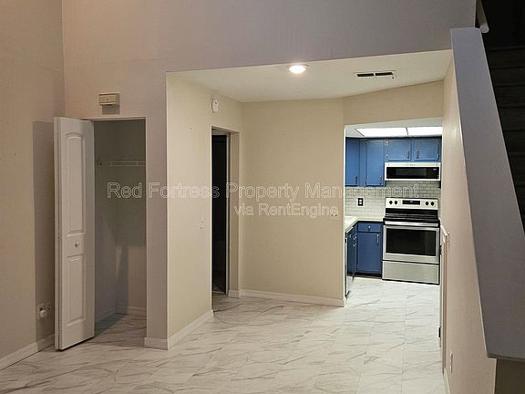 4th image of 8384 S Haven Ln