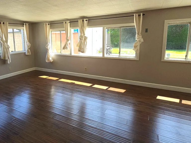 726 N Foxdale Ave — Photo 10