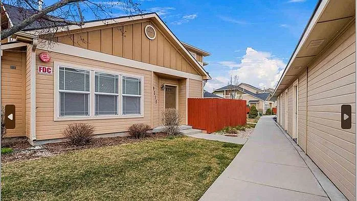 2 bed, 980 sqft, $1,750 — Photo 2
