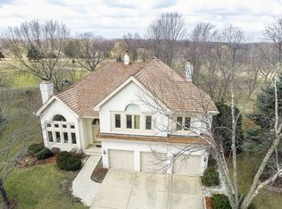 1262 N Wellington Dr, Palatine, IL 60067